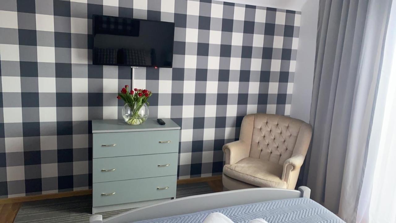 Gosciniec Pod Lipa Appartement Mikołajki Buitenkant foto